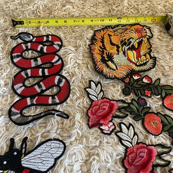 Beautiful decals read to by sewn on - Picture 4 of 5